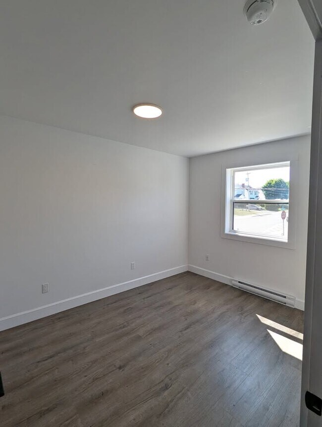 Photo - 778 King Ave Unité 1