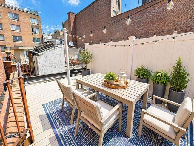 Photo - 219 E 23rd St Unit 18