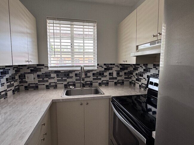 Photo - 10825 SW 86th St Unit 5