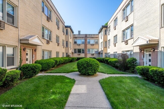 Photo - 2003 W Touhy Ave Unit 203