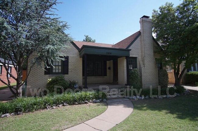 Photo - 2304 NW 28th St