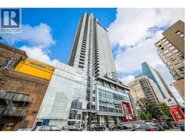833 Seymour St Unit 13Floor