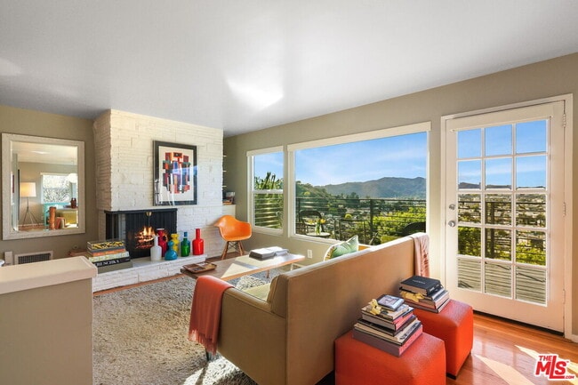 Building Photo - 1313 Corona Dr Rental