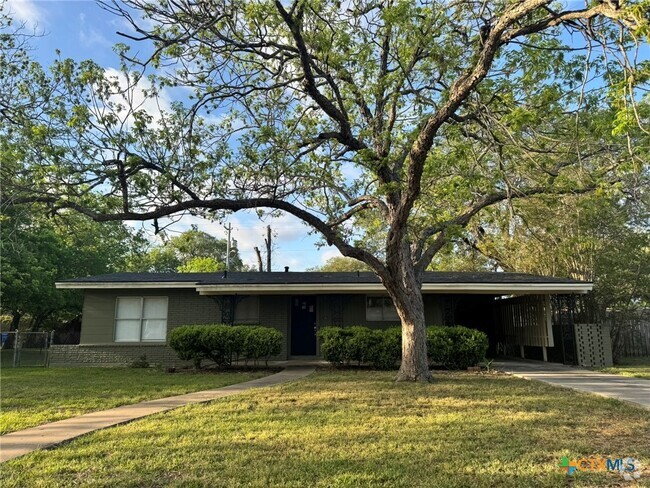Building Photo - 1407 Hummingbird Ln Rental