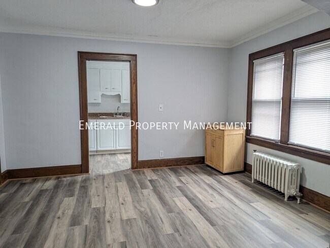 Photo - 1331 Evelyn St Unit 3