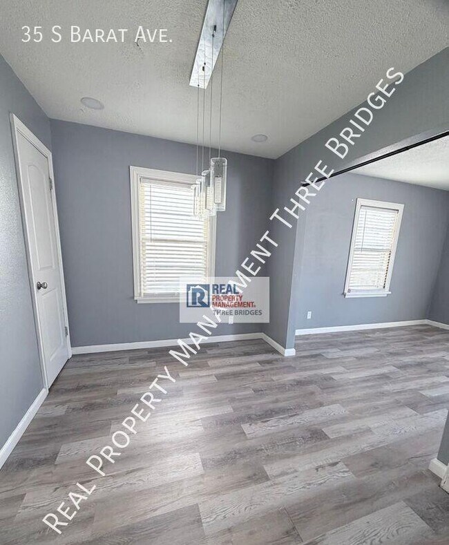 Photo - 35 S Barat Ave