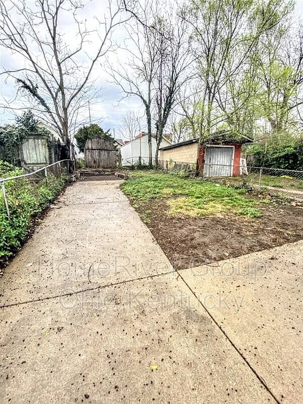 Photo - 24 Poplar St