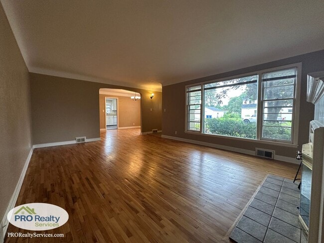 Photo - 3 Bedroom Home in St. Paul