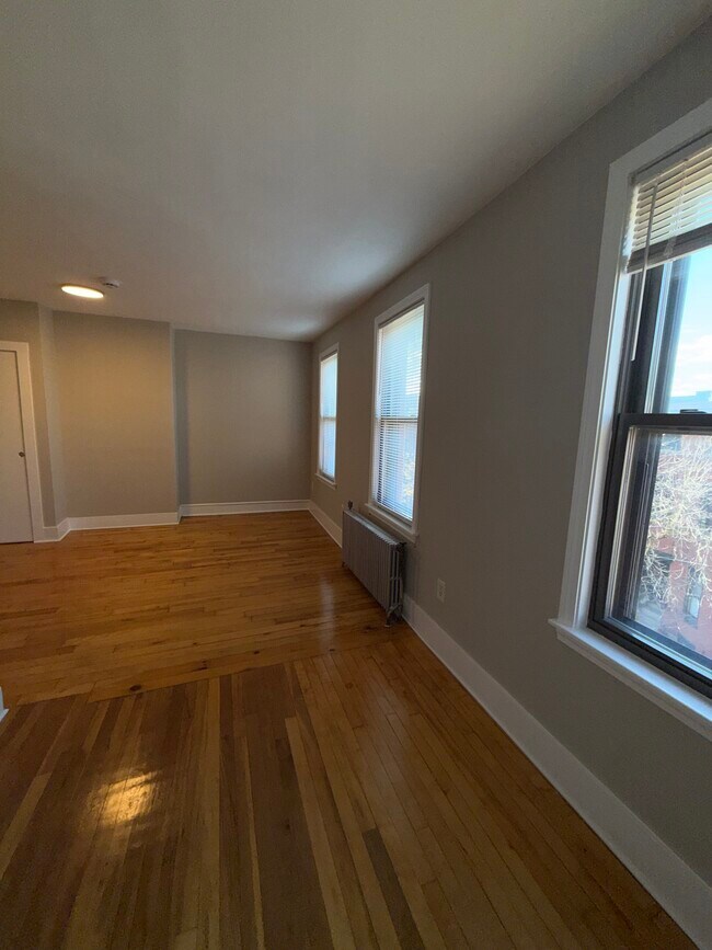 Photo - 39 Beacon St