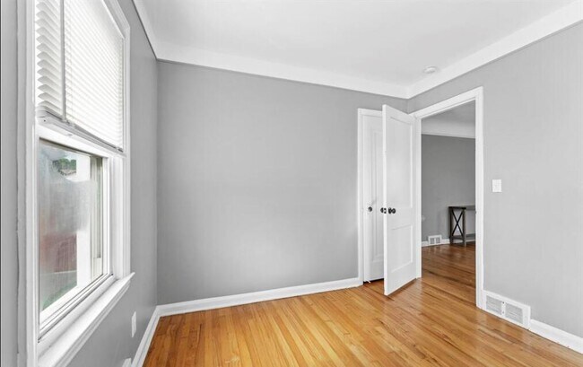 Photo - 14986 University St