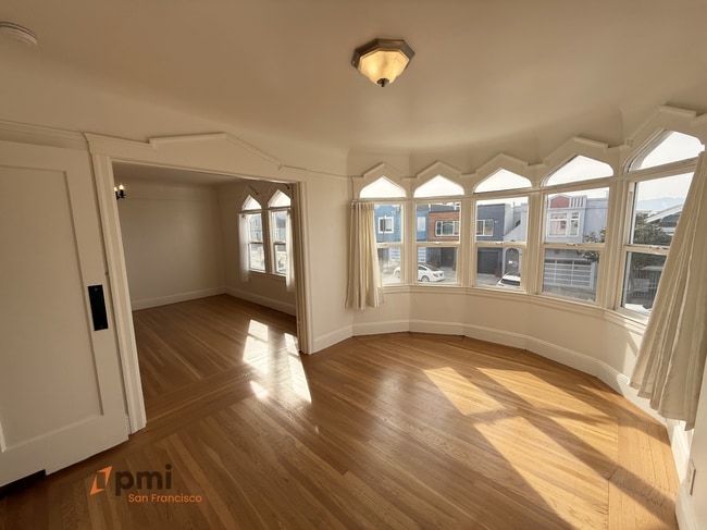 Photo - 2 Bd / 1 Ba Hillside Castle with Parking, Yard & Scenic Views