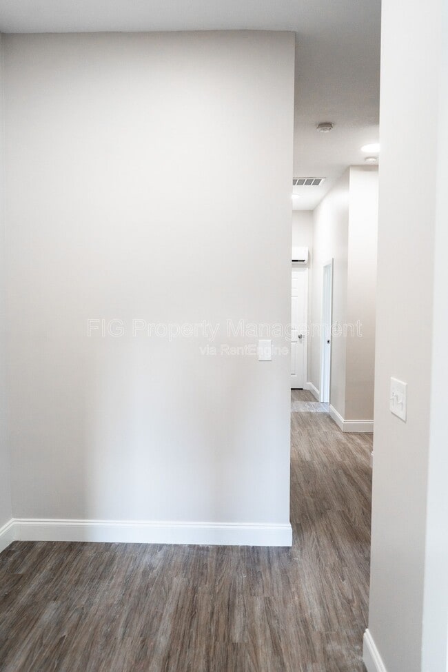 Photo - 2242 Price Ave Unidad B