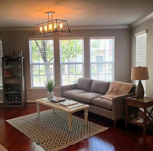 Photo - 9805 Castain Dr