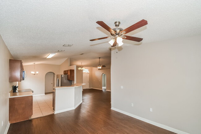 Photo - 11128 Lord Taylor Dr