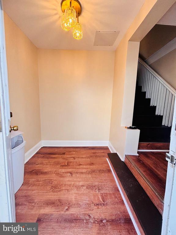 Building Photo - 47 S Merion Ave Unit 2