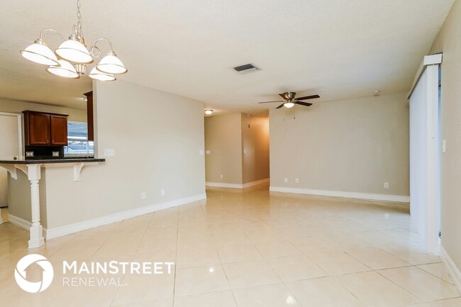 Photo - 418 NE 15th Ave