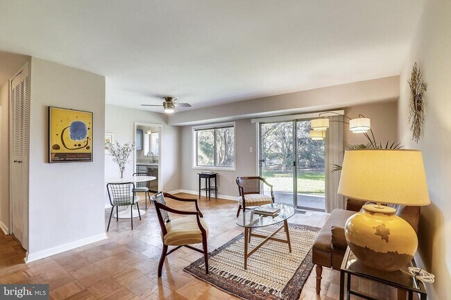 Photo - Private and Spacious Condo in Bethesda!
