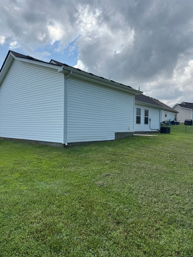 Photo - Smyrna 3 bed 2 bath home with 1158 sq. ft and one car garage on a cul-de-sac
