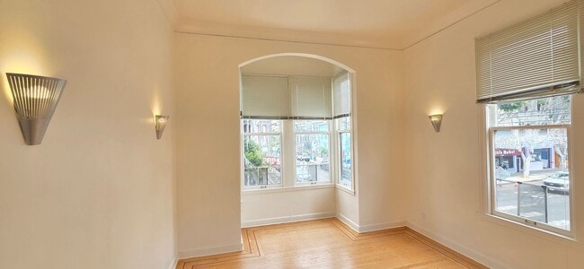 Building Photo - 2805-2805 24th St Unit 24th St | 2803 Rental