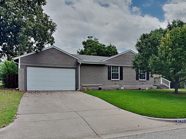 Photo - Cook, Entertain, Relax—Welcome Home to Westcliff!