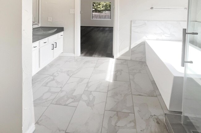 Photo - MOVE IN READY