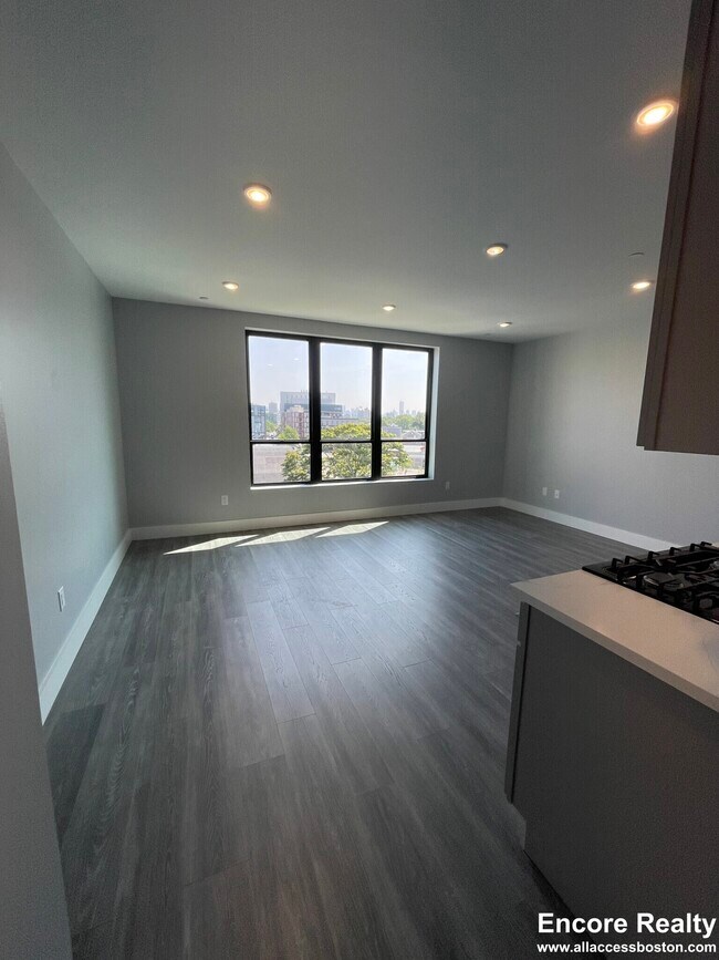 Photo - 365 Western Ave Unidad 614