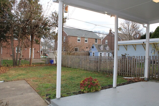 Photo - 1917 Winton Ave