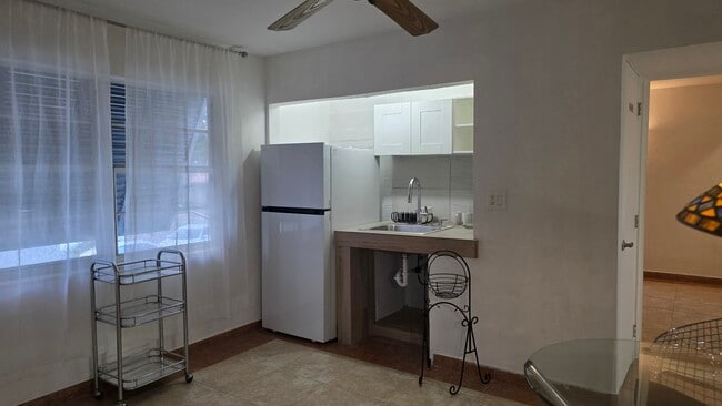 Building Photo - 3370 SW 6th St Rental