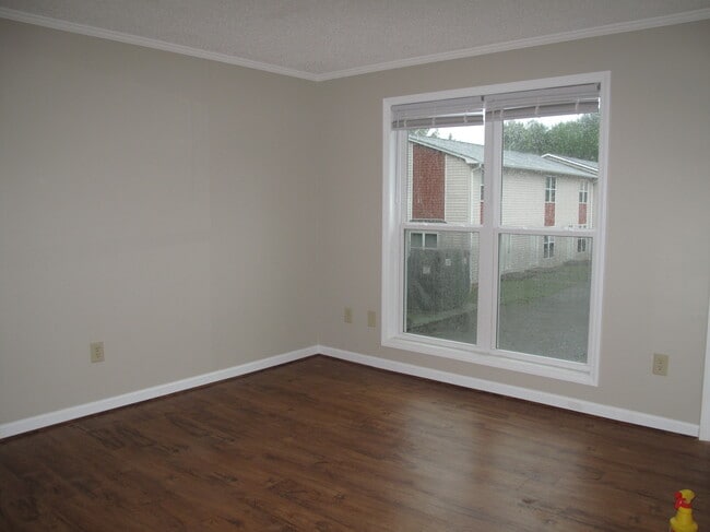 Photo - 545 12th Ave NE Unit #K