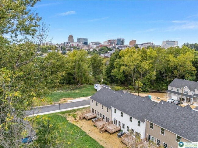 Photo - 306 Barber St