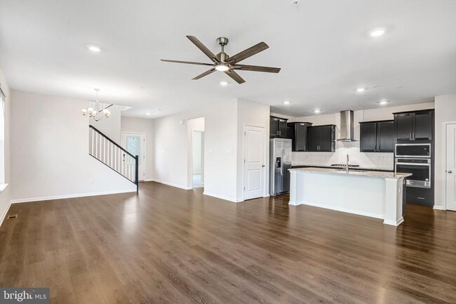 Building Photo - 404 Constellation Ln