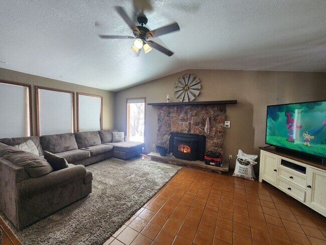 316 Latigo Loop