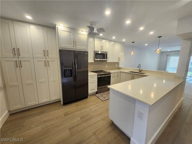 Photo - 144 Pebble Shores Dr Unidad 9