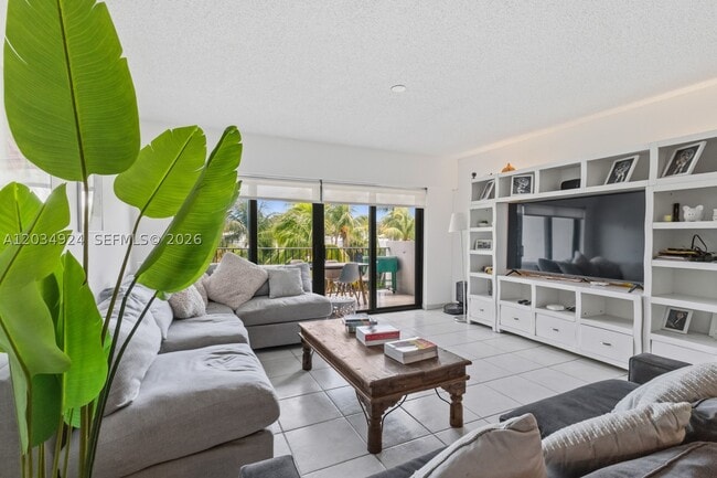 Building Photo - 575 Crandon Blvd Unit 413