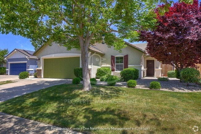 Building Photo - 4 Bedroom, 2 bathroom home with fenced yard
