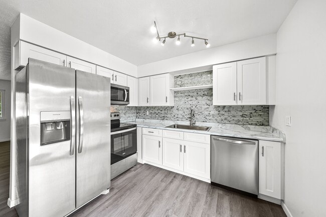 Photo - 4707 Fishcreek Rd Unit 4