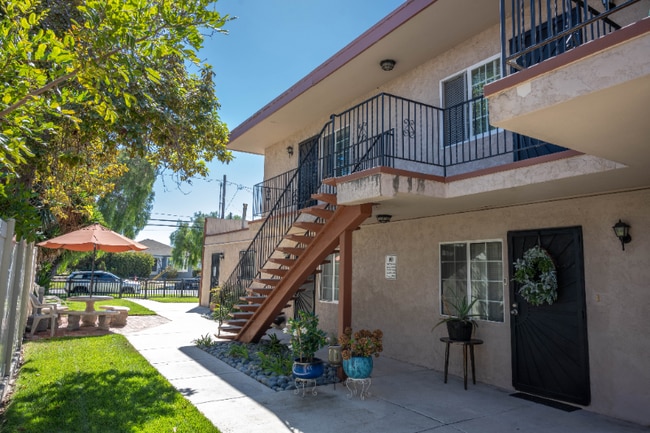 Photo - 239 G St Unit Apt B