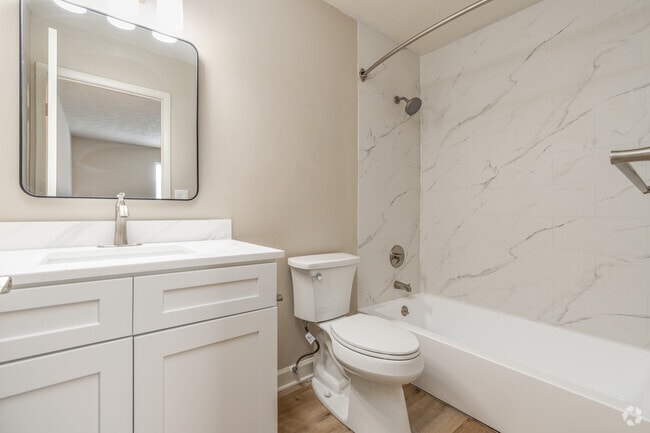 1BR, 1BA - 600SF - Bathroom