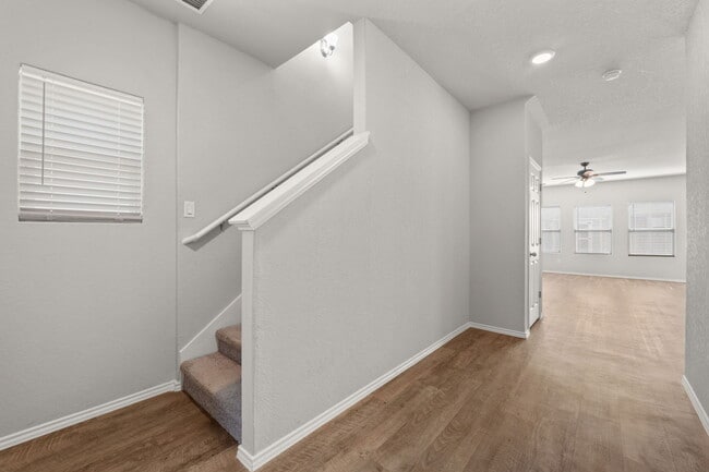 Photo - 3452 Redbud Grv