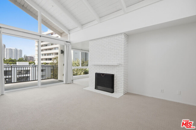 1340 S Beverly Glen Blvd Unit 313