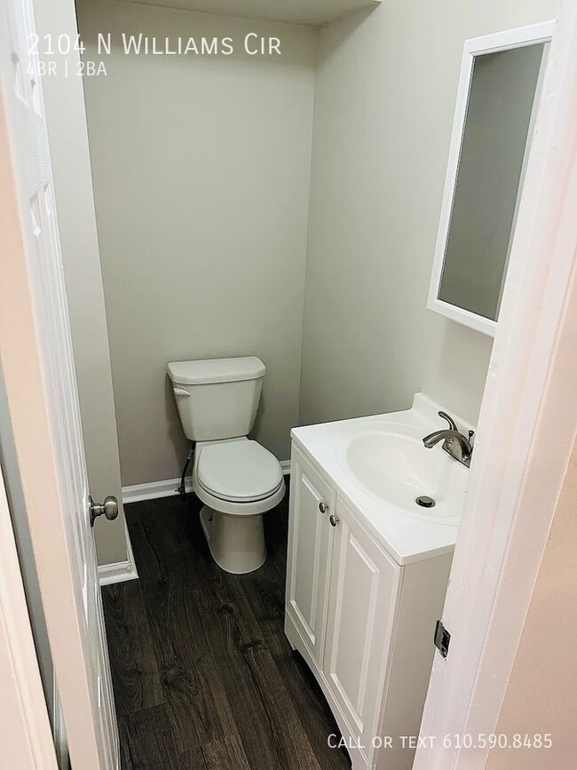 Building Photo - 2104 N Williams Cir