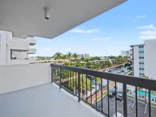 Photo - 4800 Bayview Dr Unit 606