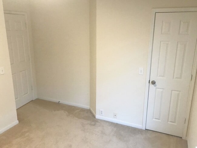 Photo - 17406 Hoover Gardens Dr