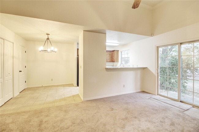 Photo - 1746 N Chestnut Ave