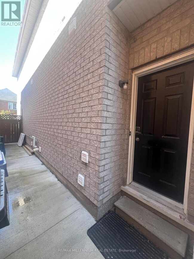 Photo - 5988 Sidmouth St