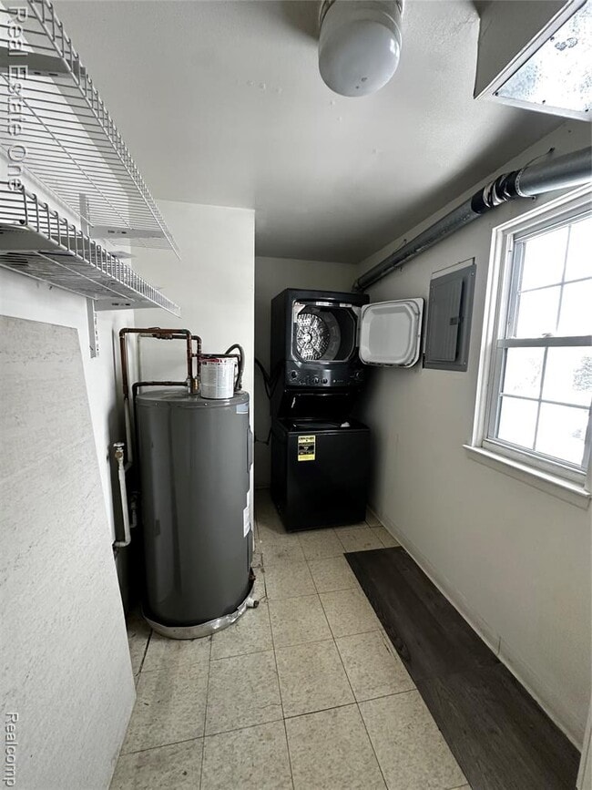 Photo - 102 Princeton Dr