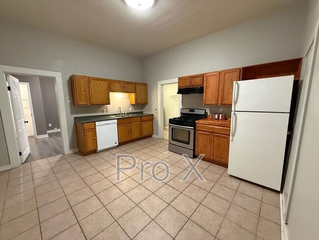 Photo - 820 N Indiana Ave