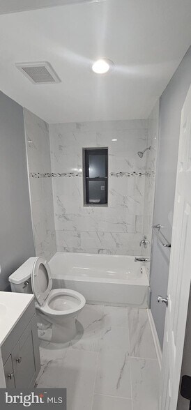 Photo - 4934 Just St NE