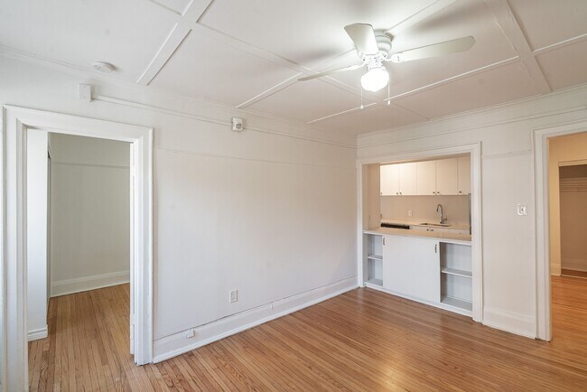 Photo - 100 Vaughan Rd Unit 17