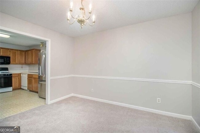 Photo - 1560 Red Briar Way